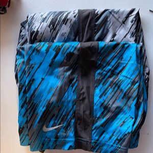 Nike shorts youth size medium